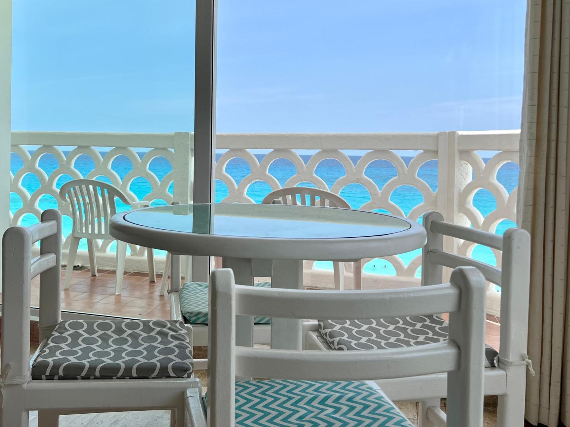 Beachside Apartments Канкун Экстерьер фото