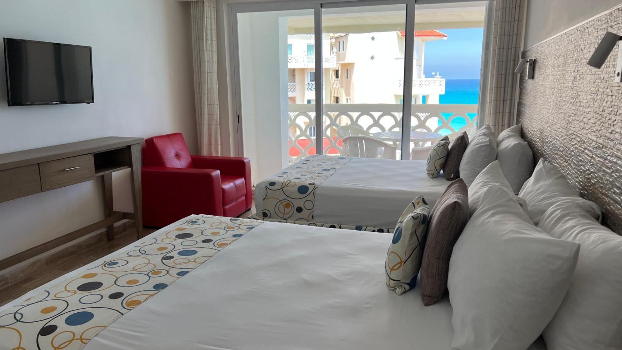 Beachside Apartments Канкун Экстерьер фото