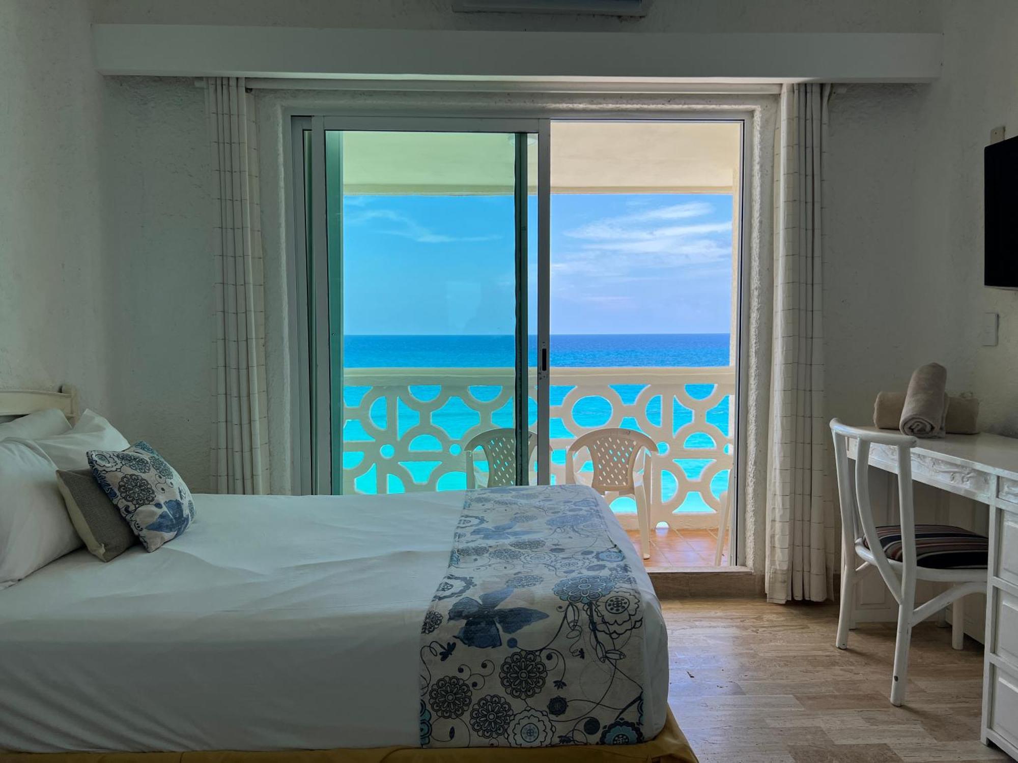 Beachside Apartments Канкун Экстерьер фото