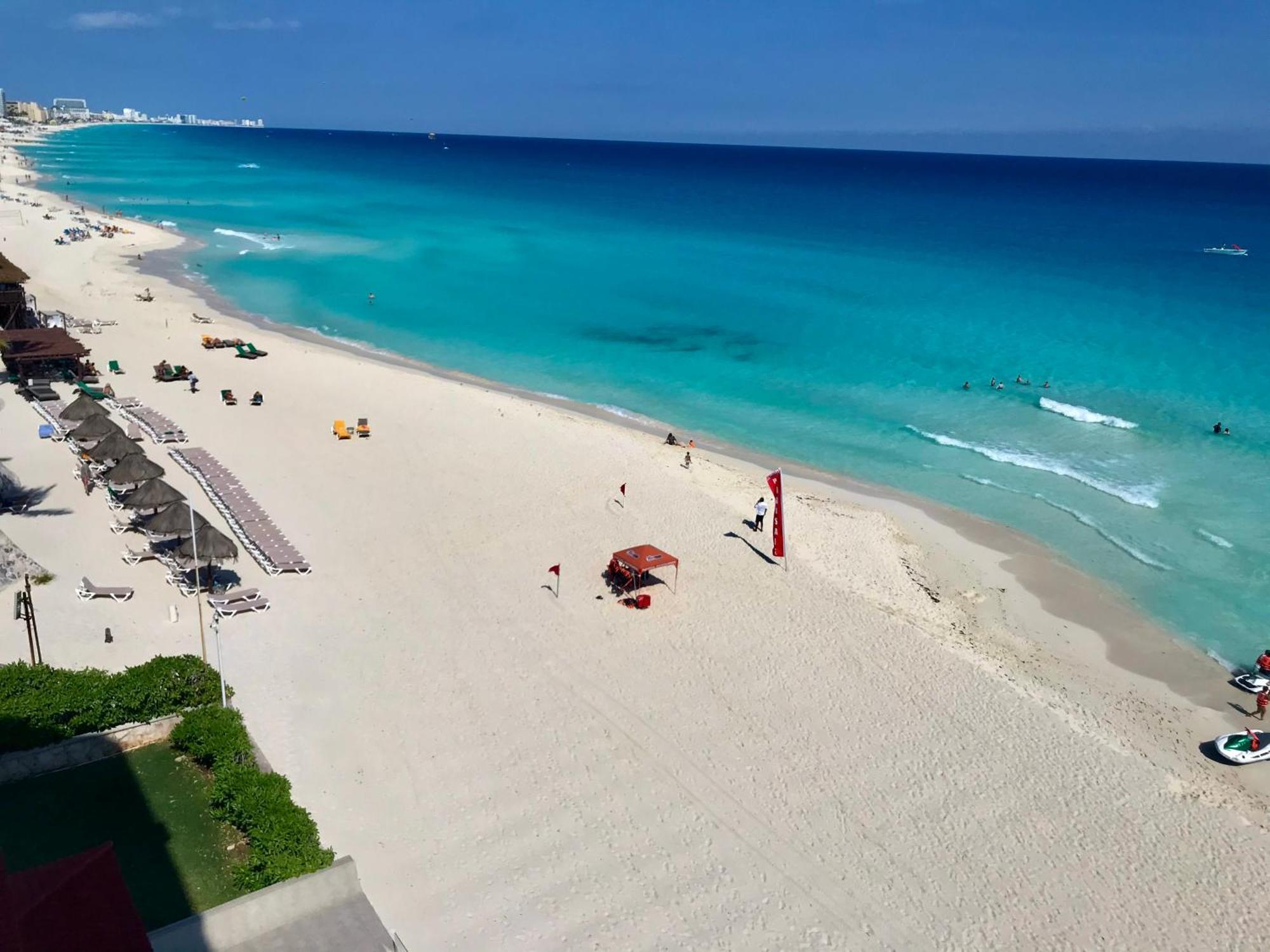 Beachside Apartments Канкун Экстерьер фото