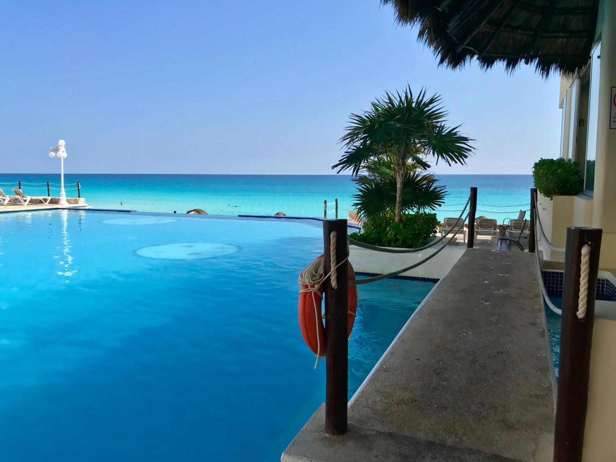 Beachside Apartments Канкун Экстерьер фото